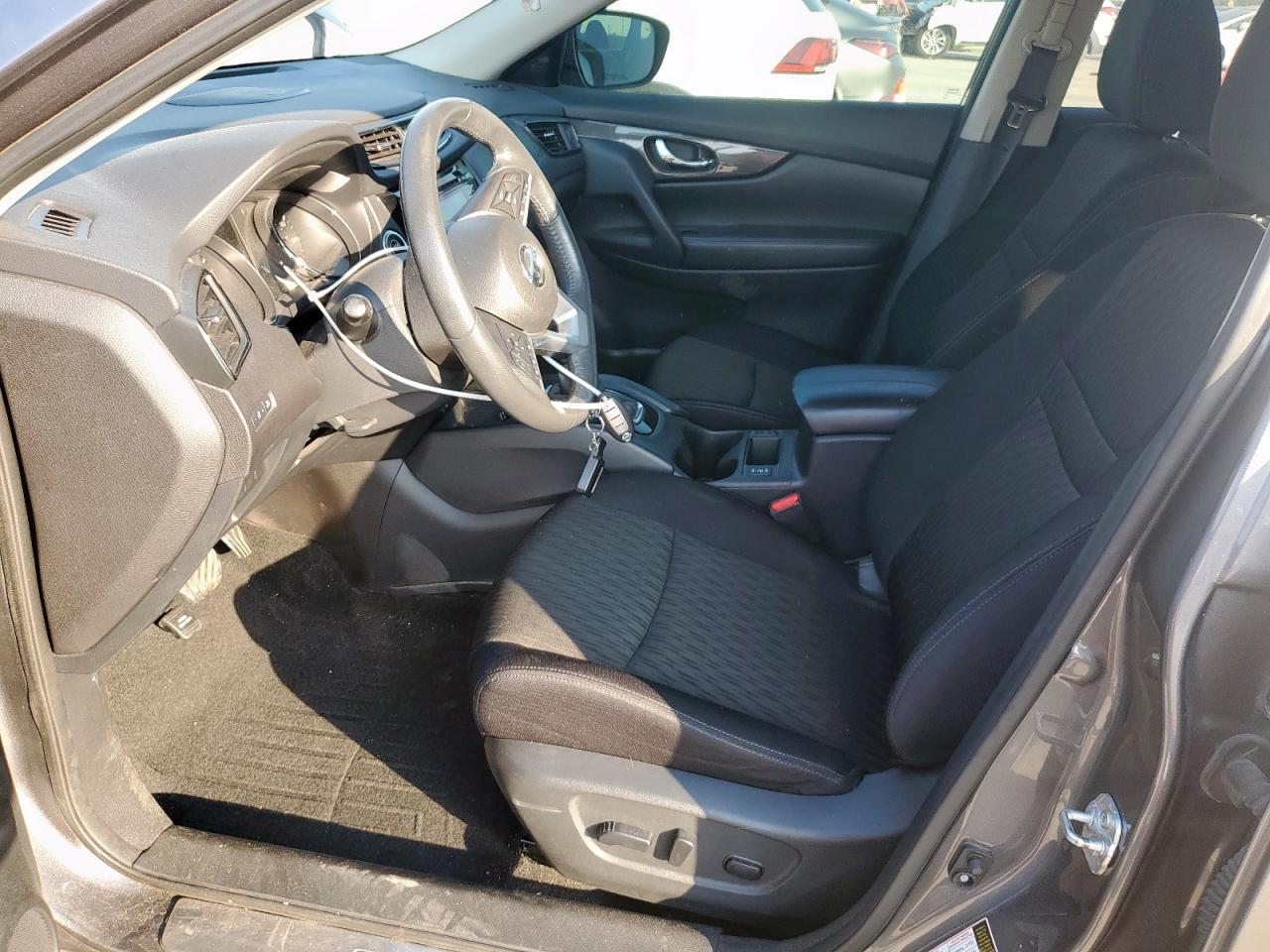 2017 Nissan Rogue Sv VIN: 5N1AT2MV9HC768823 Lot: 81054165