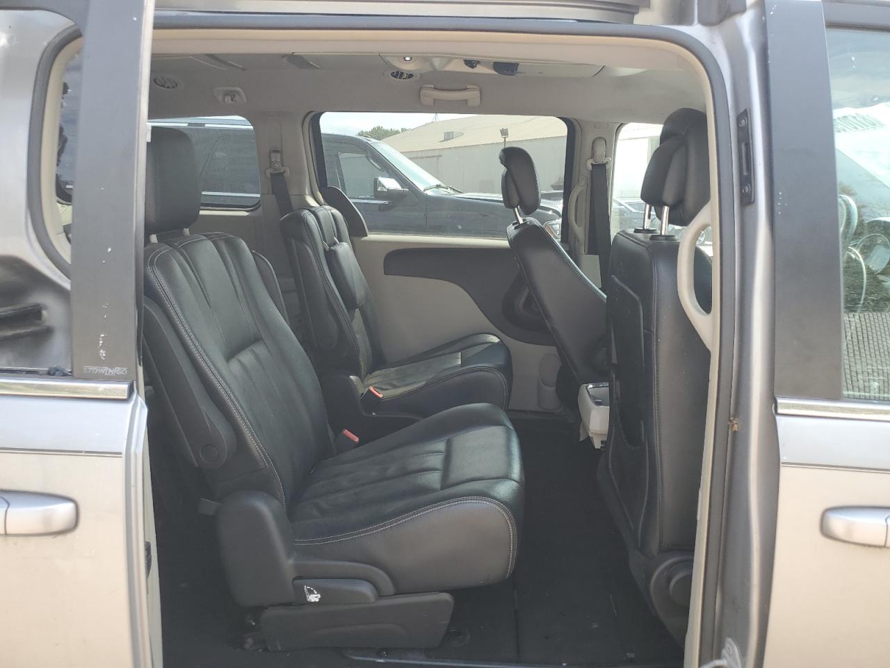 2014 Chrysler Town & Country Touring VIN: 2C4RC1BG0ER218807 Lot: 81707565