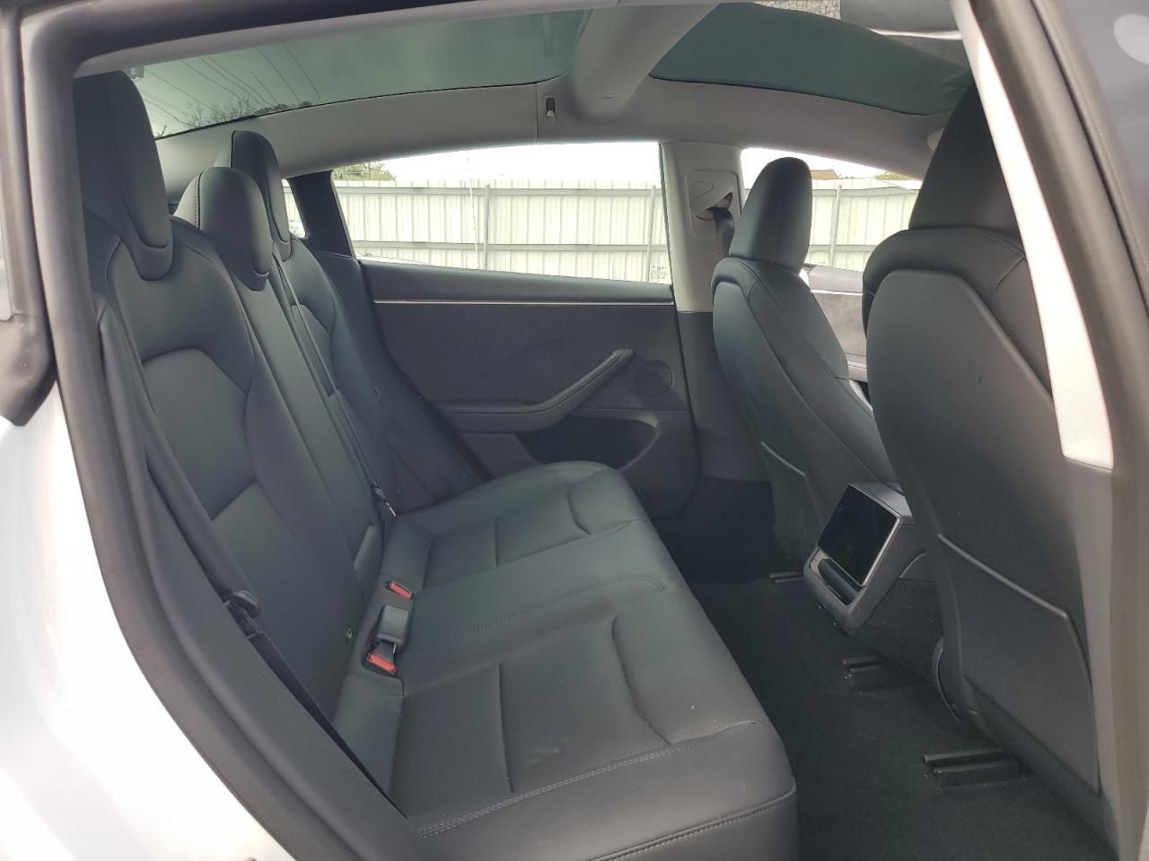2025 Tesla Model 3 VIN: 5YJ3E1EB8SF922647 Lot: 84432875