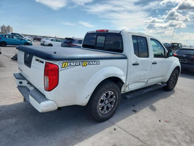 Pickups NISSAN FRONTIER 2015 Biały