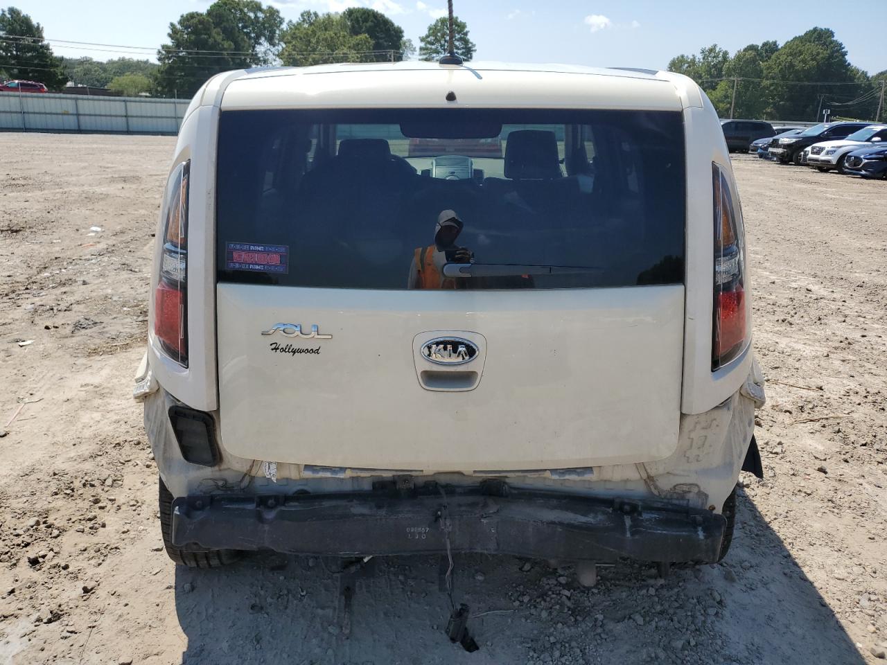 2010 Kia Soul + VIN: KNDJT2A24A7075185 Lot: 71121135