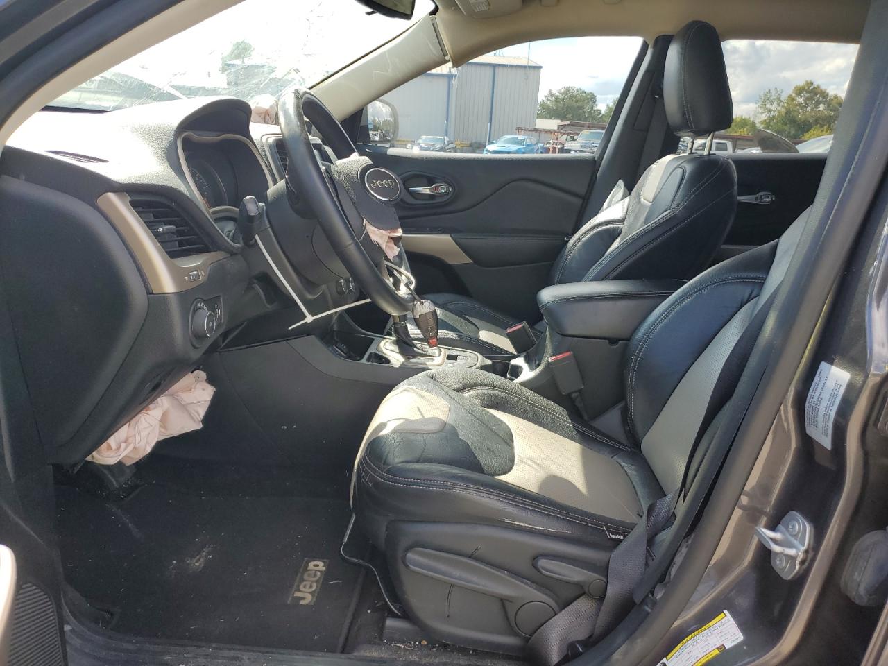 2018 Jeep Cherokee Latitude VIN: 1C4PJLCX6JD523846 Lot: 81834995