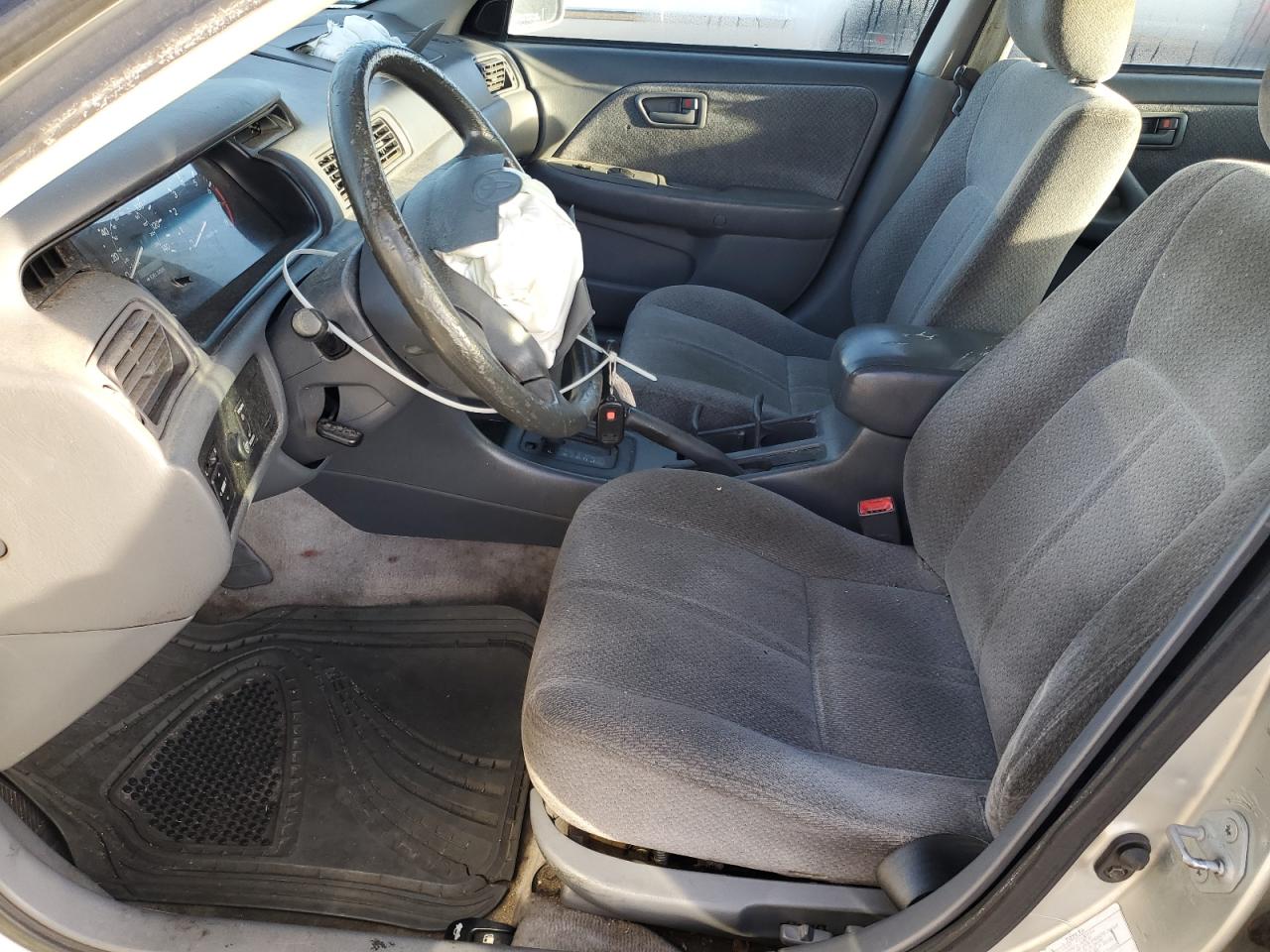 2000 Toyota Camry Ce VIN: JT2BG22K7Y0487314 Lot: 84412735