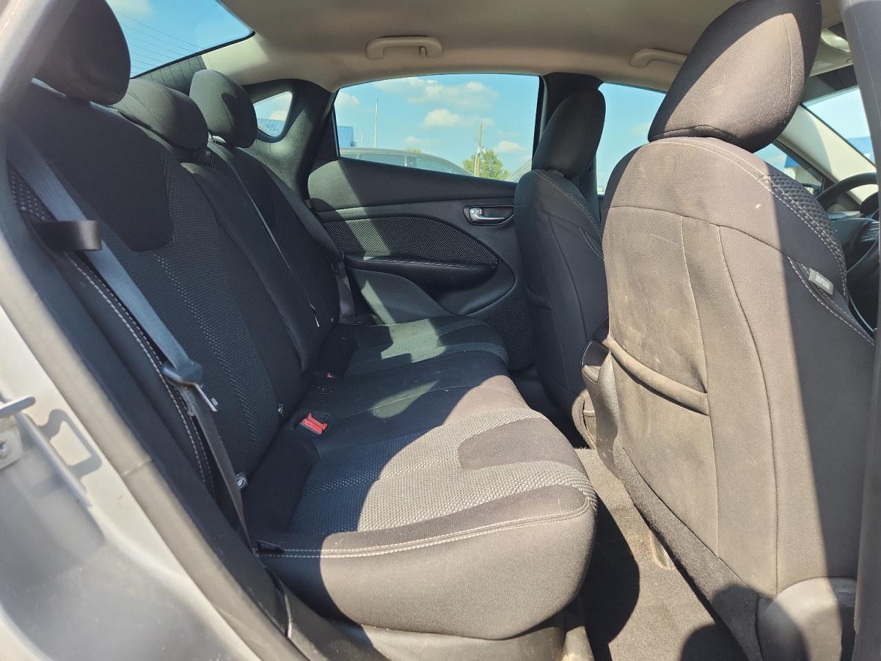 2015 Dodge Dart Sxt VIN: 1C3CDFBB1FD128868 Lot: 81681535