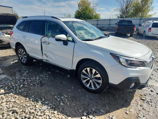  SUBARU OUTBACK 2018 Biały