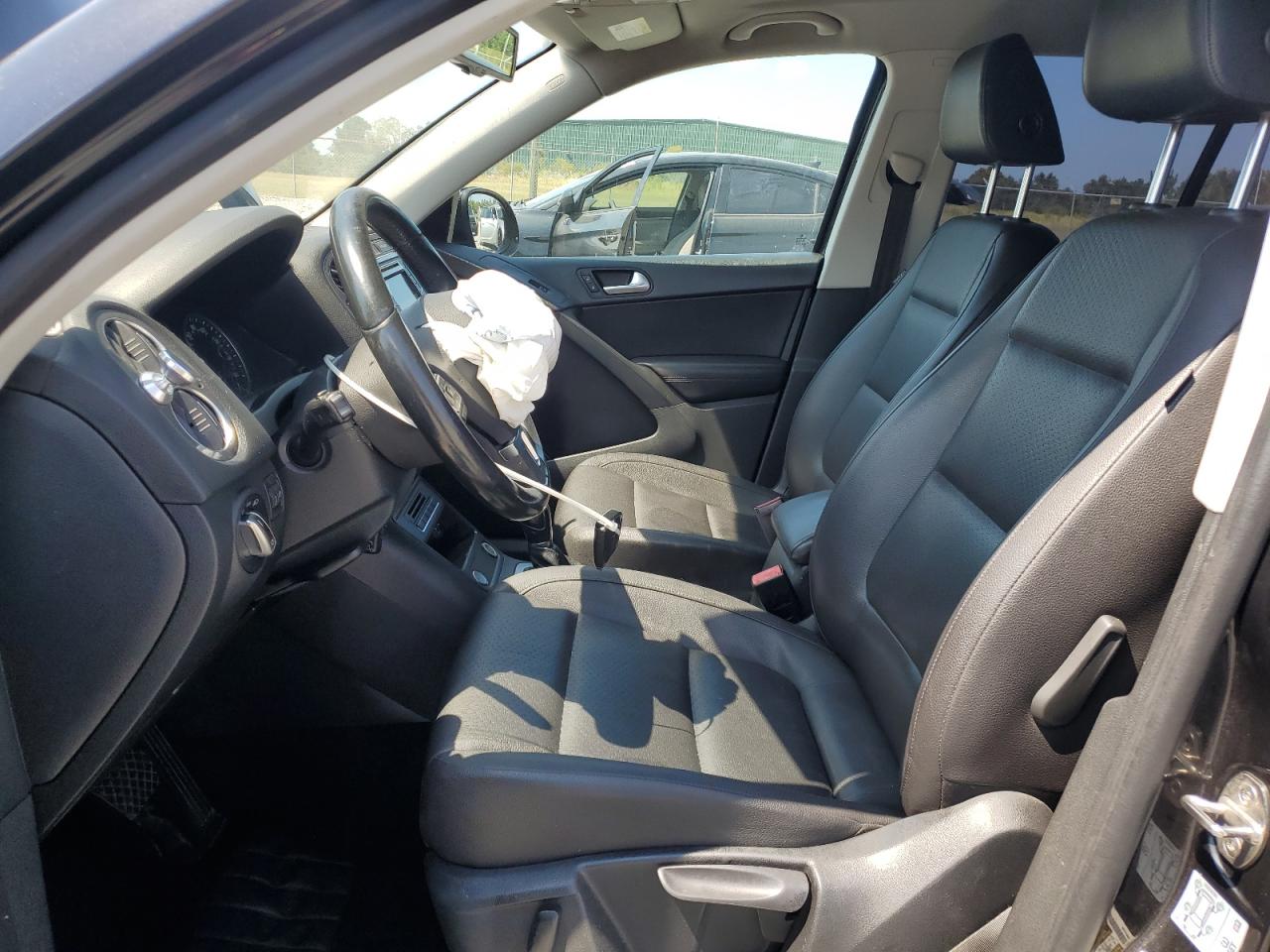 2017 Volkswagen Tiguan S VIN: WVGBV7AX5HK024210 Lot: 80999615