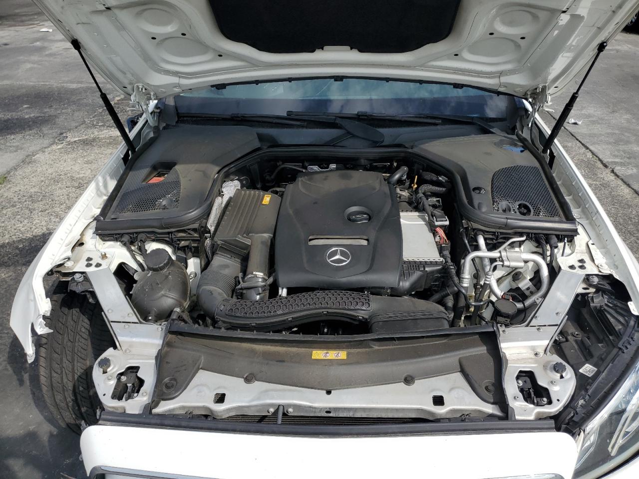 2018 Mercedes-Benz E 300 VIN: WDDZF4JBXJA382570 Lot: 81309235