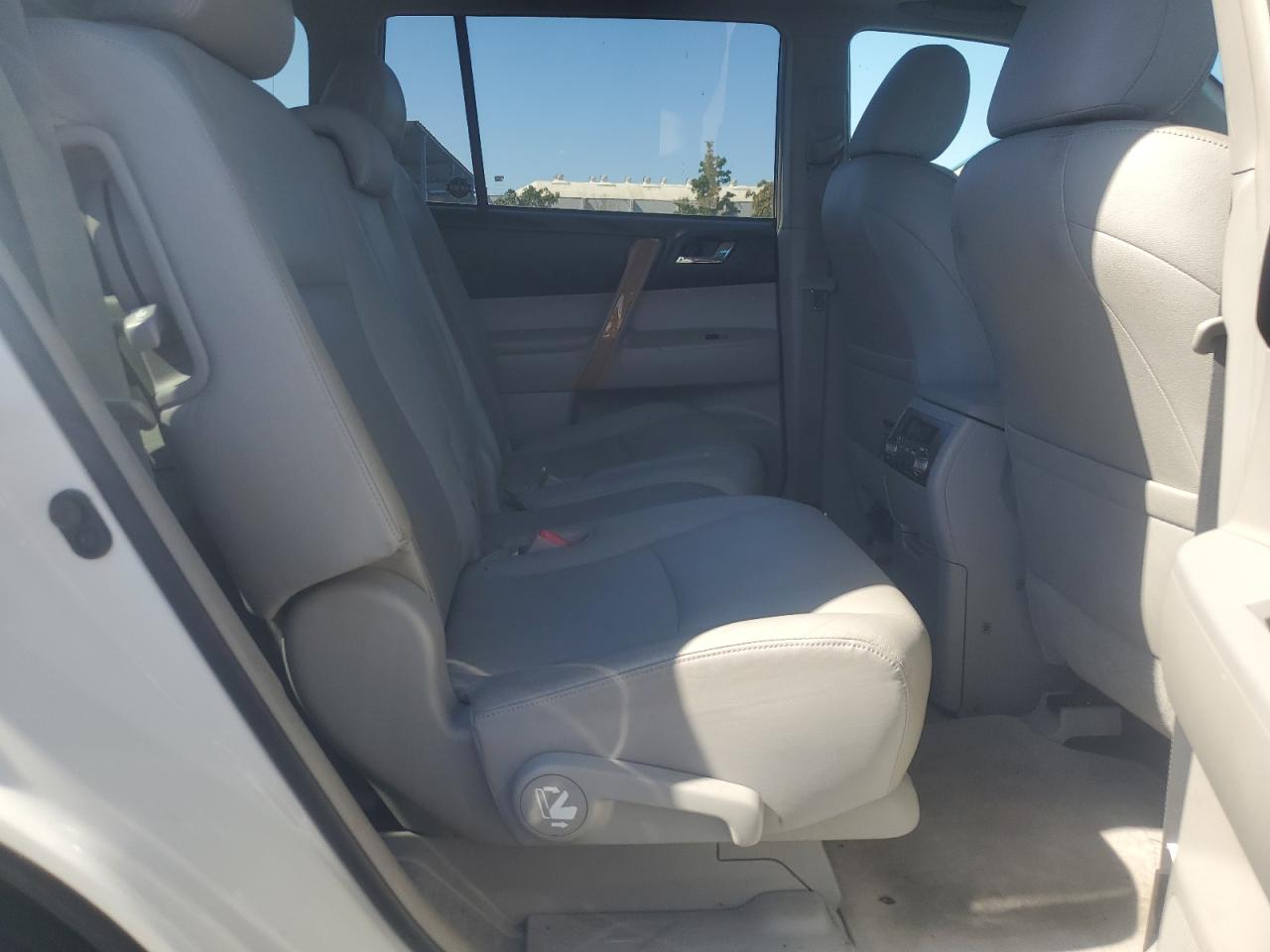 2010 Toyota Highlander Hybrid Limited VIN: JTEJW3EH1A2039510 Lot: 70549775