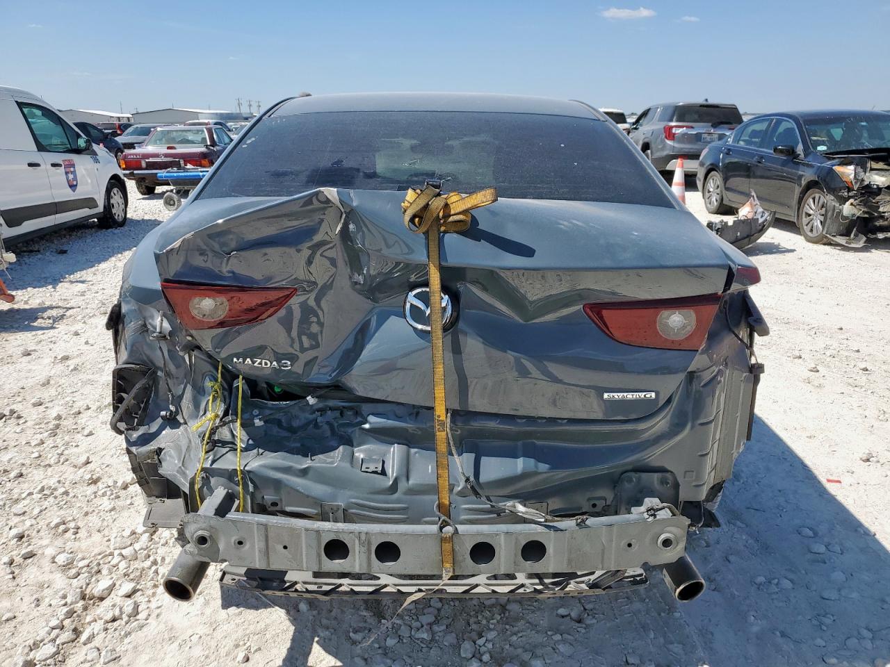 2022 Mazda 3 Preferred VIN: 3MZBPACL1NM318792 Lot: 82146275