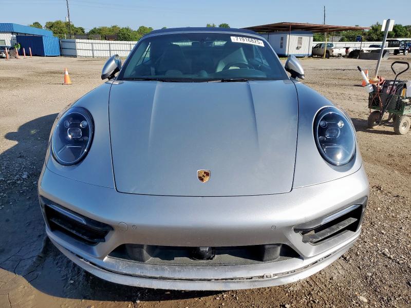  PORSCHE 911 2020 Серебристый