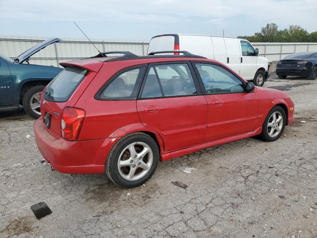 2002 Mazda Protege Pr5 red null gas JM1BJ245X21473618 photo #4