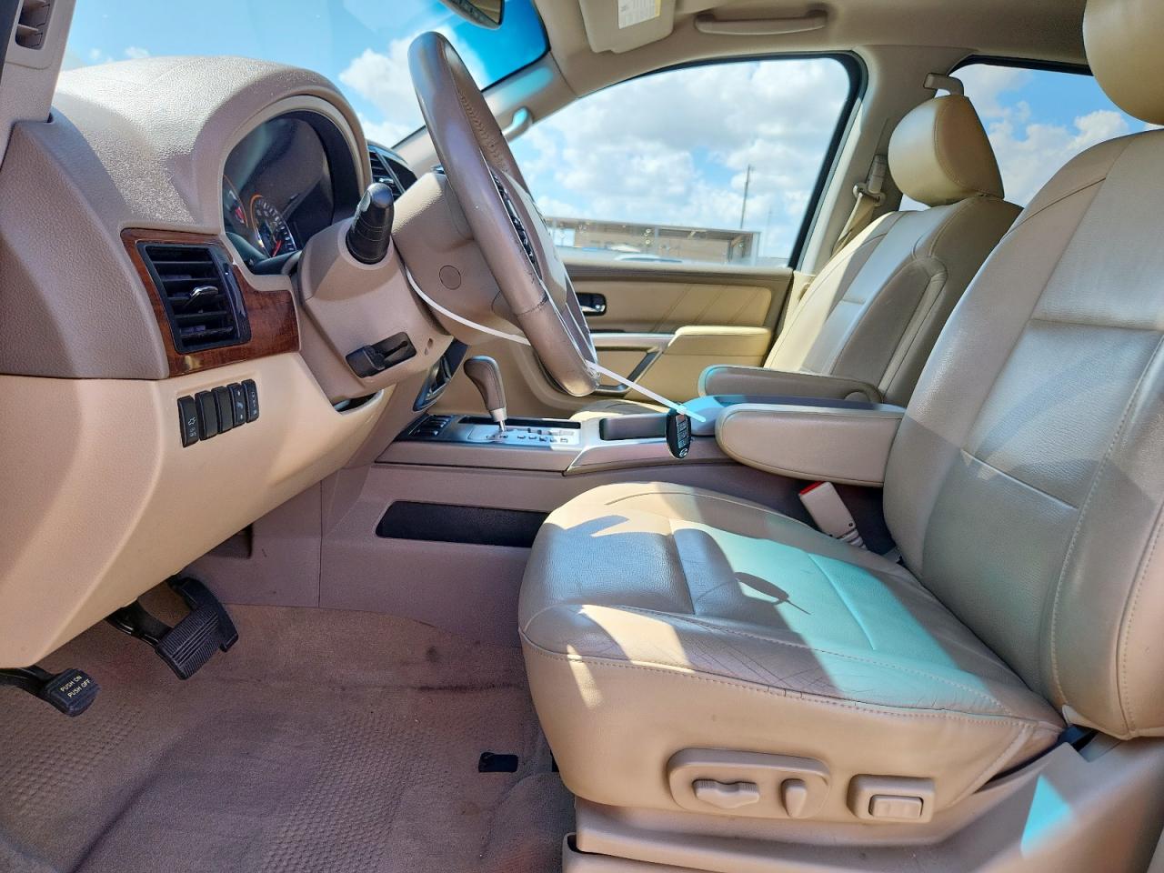 2015 Nissan Armada Sv VIN: 5N1BA0ND0FN616774 Lot: 83805325