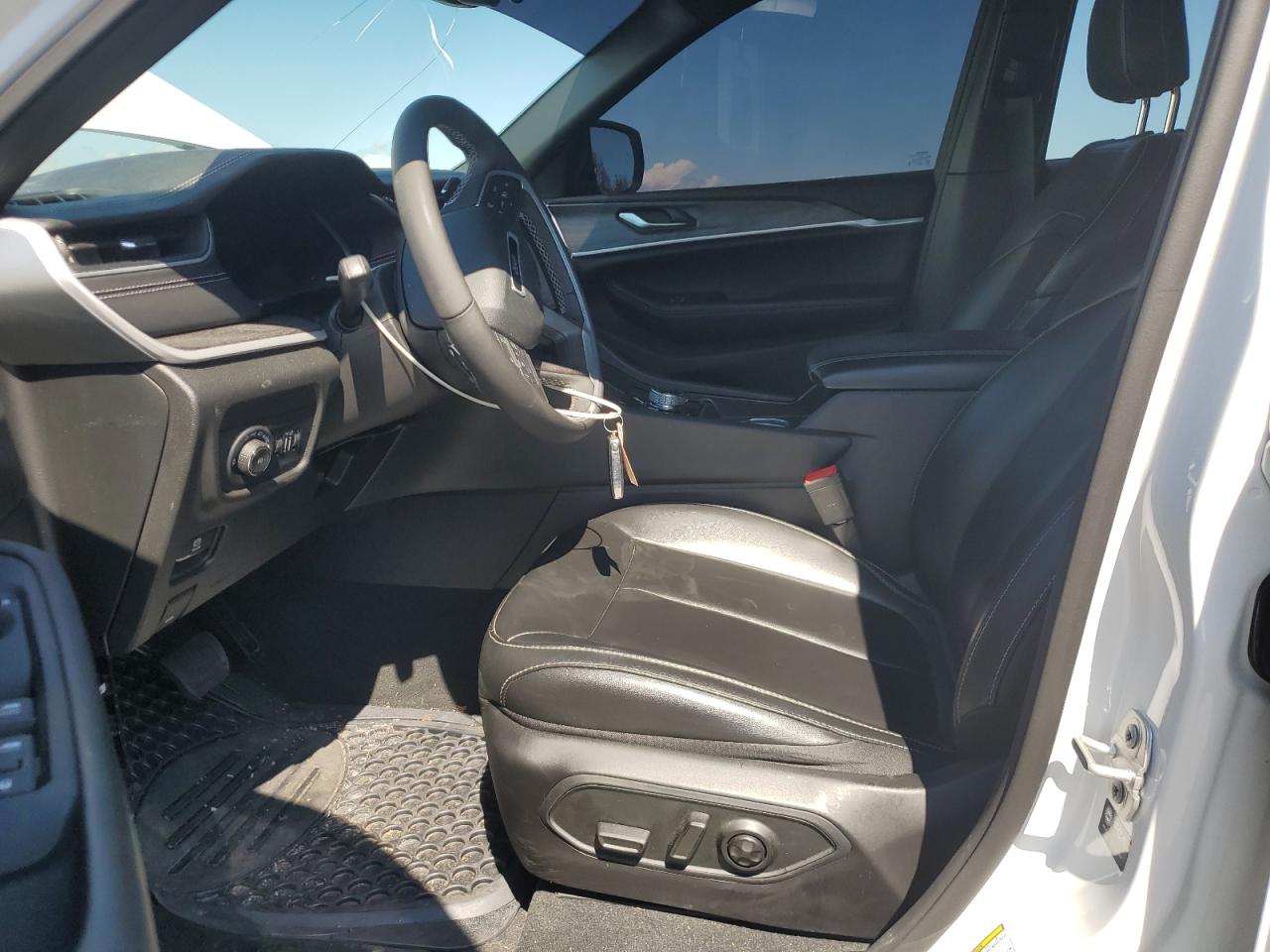 2024 Jeep Grand Cherokee L Limited VIN: 1C4RJKBG0R8528971 Lot: 71630395