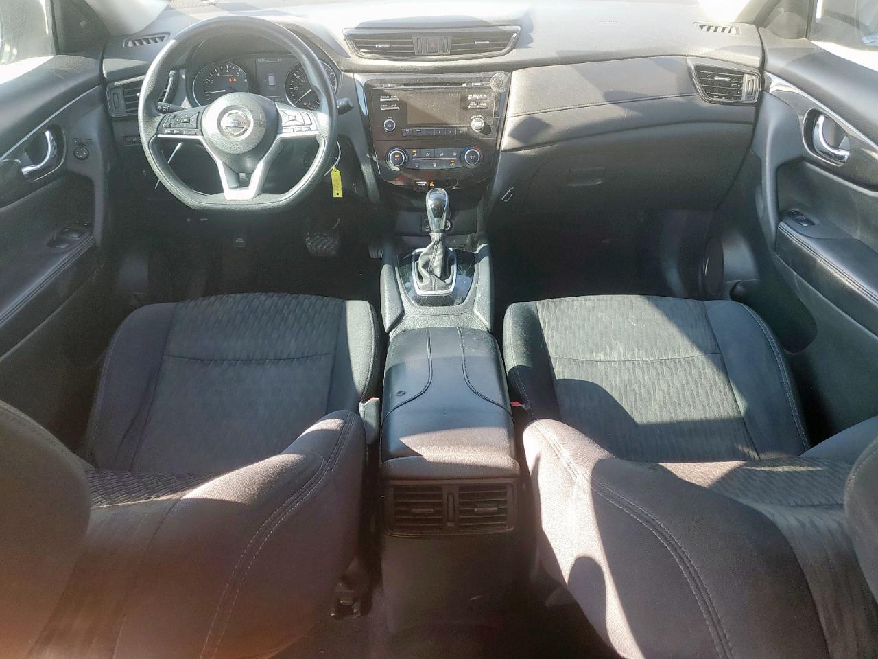 2017 Nissan Rogue S VIN: 5N1AT2MT7HC863136 Lot: 84605235