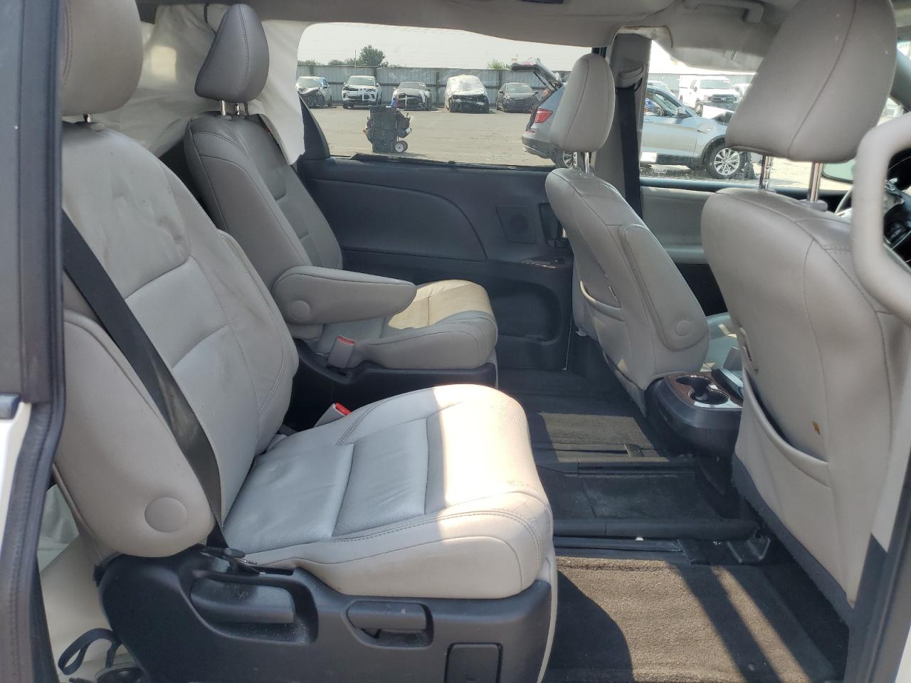 2015 Toyota Sienna Xle VIN: 5TDYK3DC1FS656989 Lot: 71123885