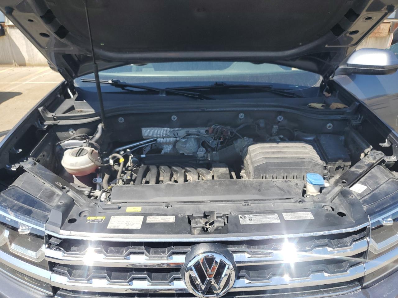 2018 Volkswagen Atlas VIN: 1V2HR2CA1JC514950 Lot: 71905735