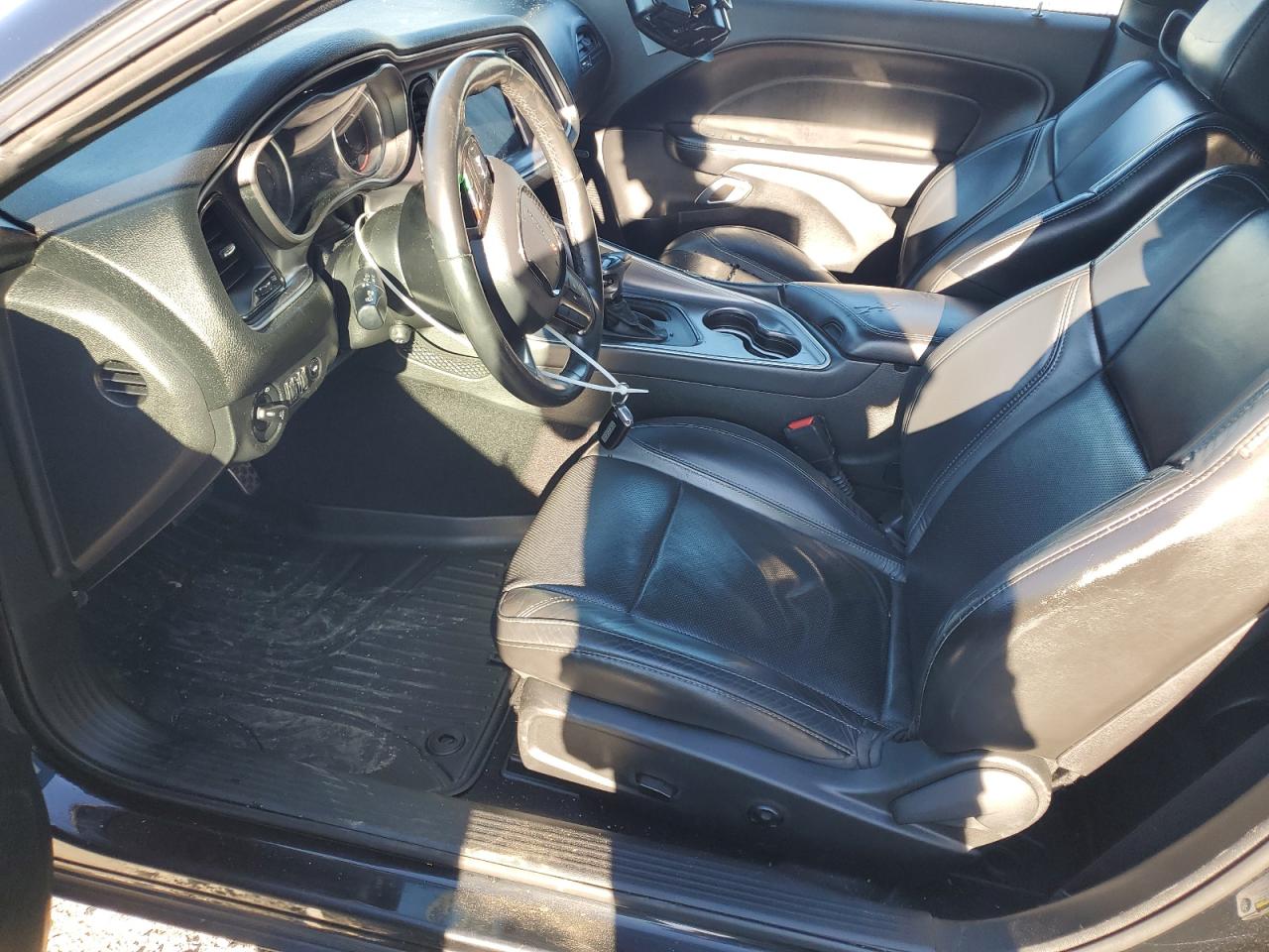 2019 Dodge Challenger Sxt VIN: 2C3CDZAG5KH595738 Lot: 83932665