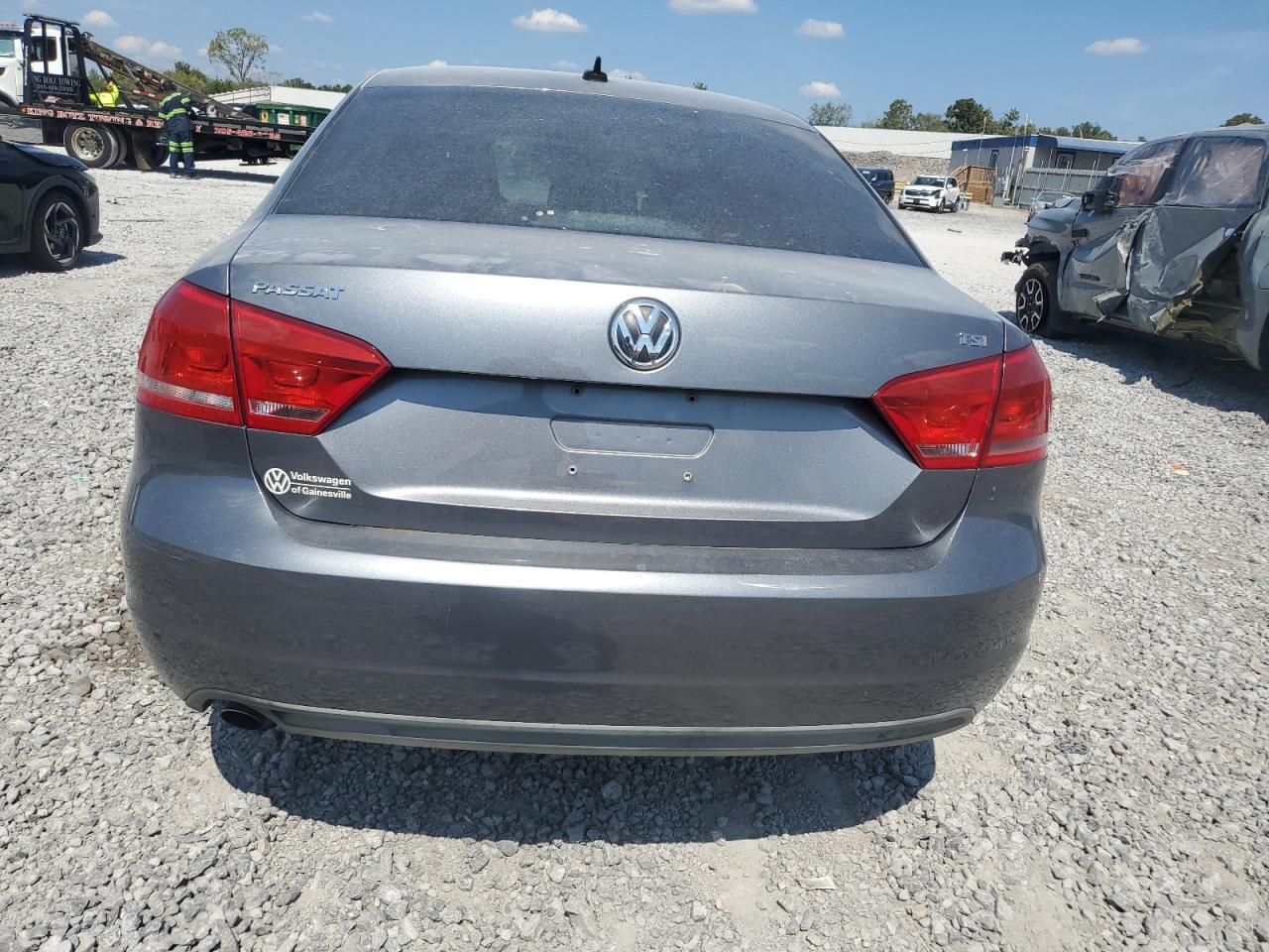 2015 Volkswagen Passat S VIN: 1VWAT7A33FC037206 Lot: 71809525