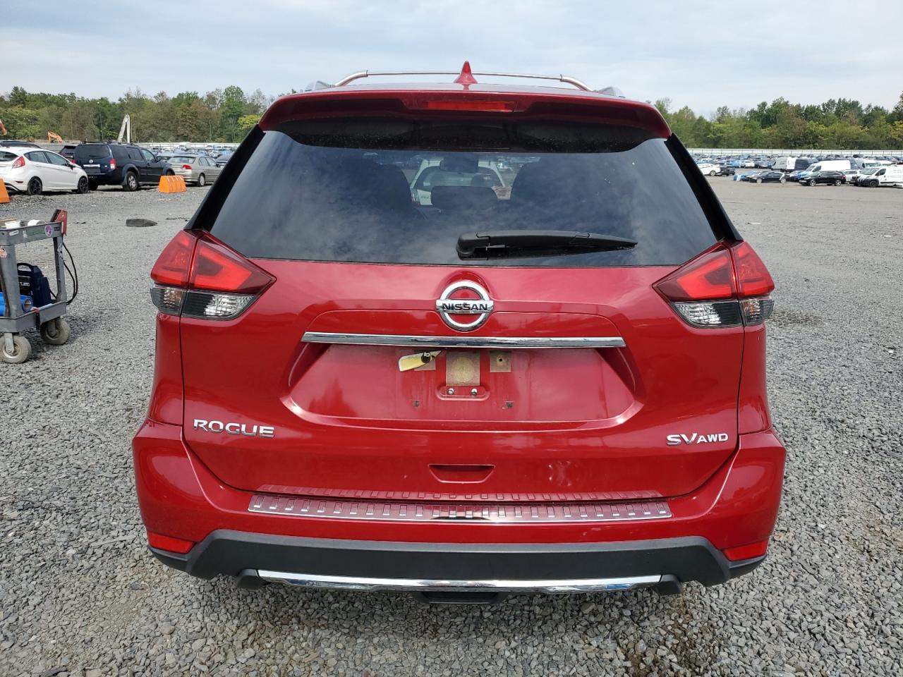 2017 Nissan Rogue S VIN: JN8AT2MV0HW255287 Lot: 81738445