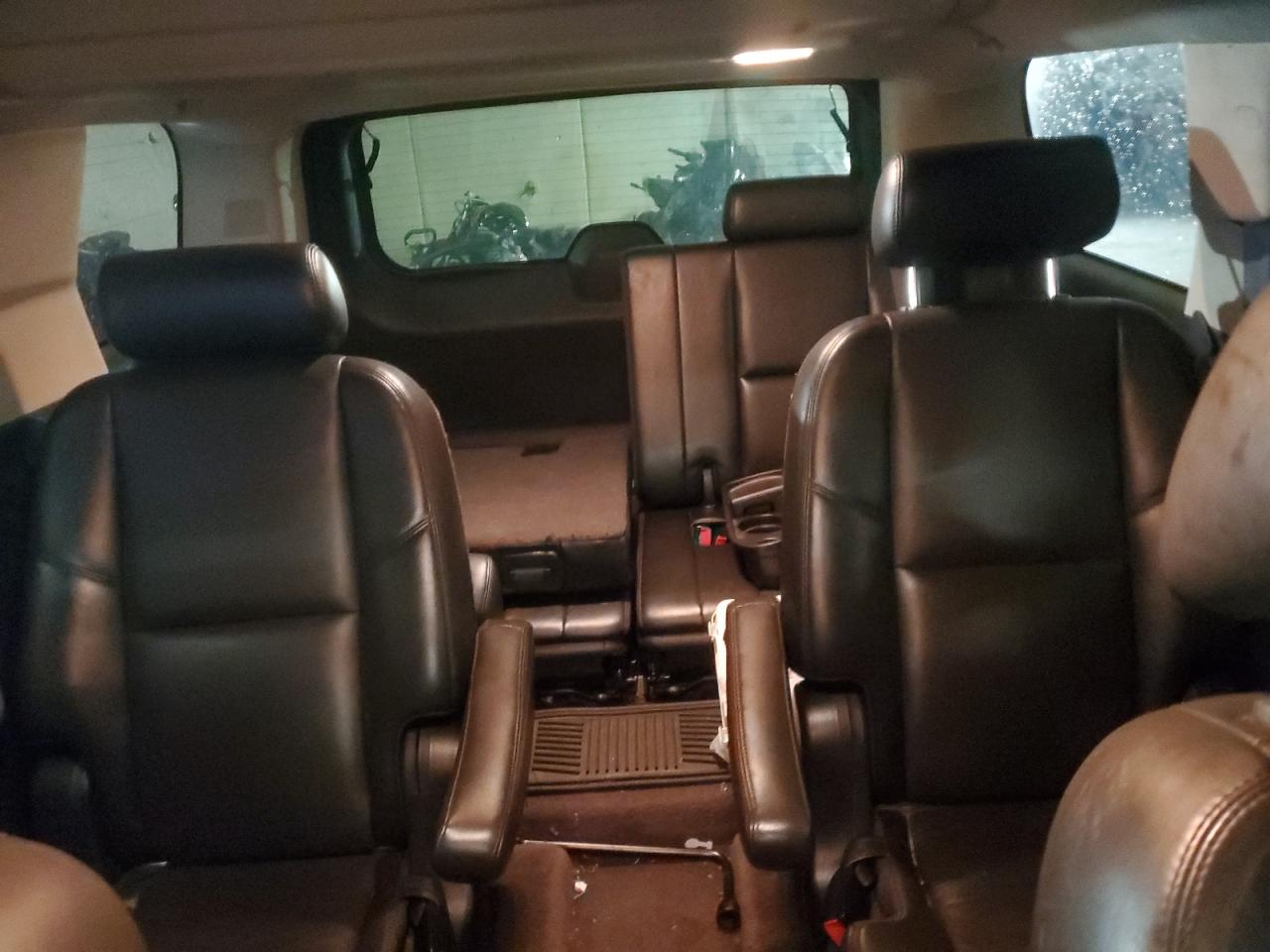 2010 GMC Yukon Denali VIN: 1GKUKEEF4AR145100 Lot: 81808225