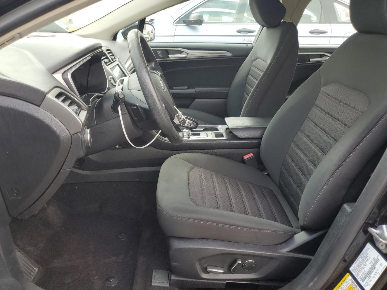 2020 Ford Fusion Se VIN: 3FA6P0T93LR140974 Lot: 81595125