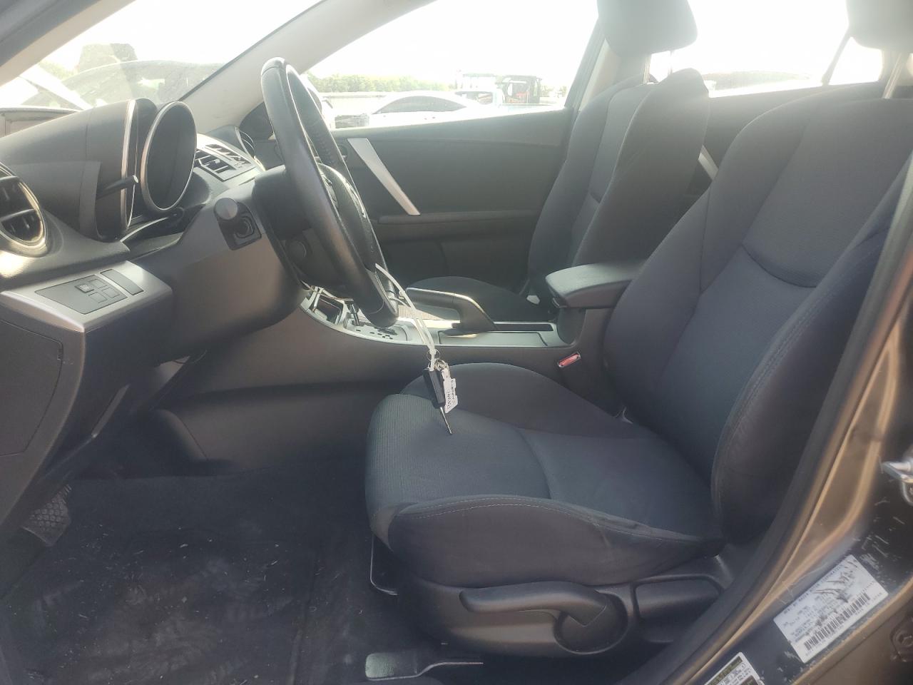 2010 Mazda 3 S VIN: JM1BL1H50A1322185 Lot: 81394955