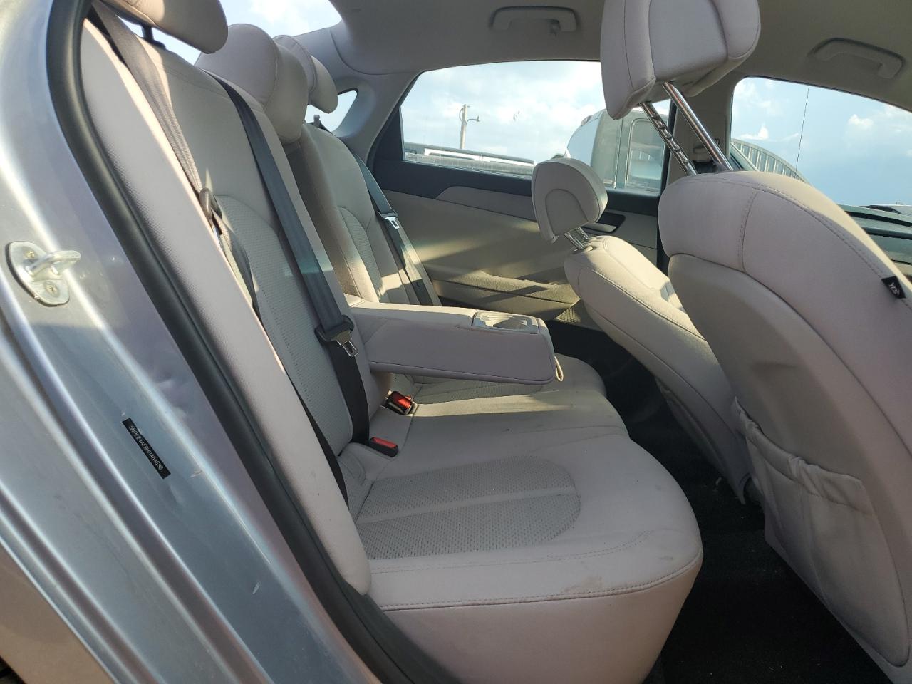2017 Hyundai Sonata Se VIN: 5NPE24AF9HH464686 Lot: 80696245