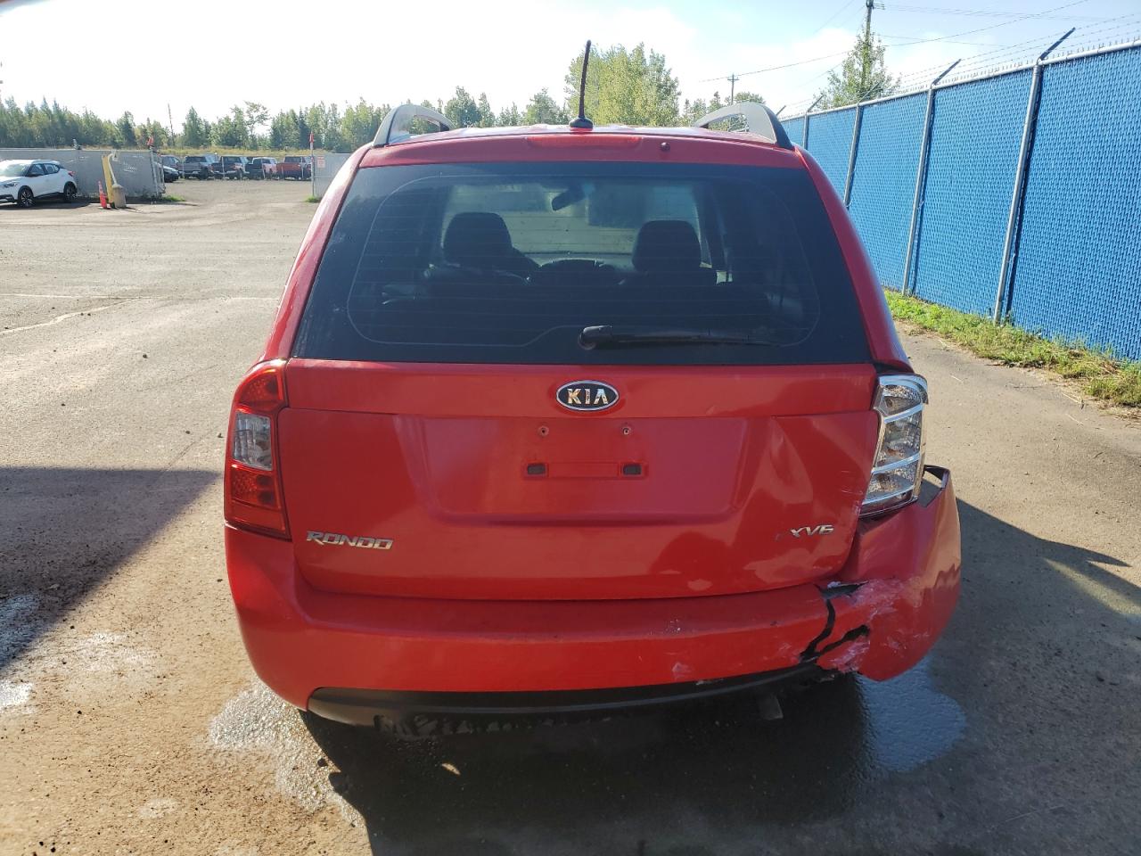 2009 Kia Rondo Lx VIN: KNAFG526997227371 Lot: 71238065
