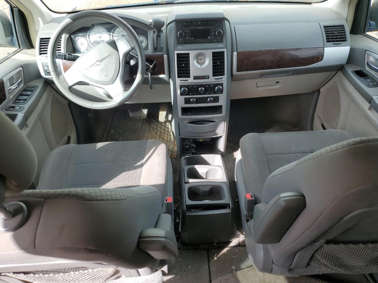 2010 Chrysler Town & Country Touring VIN: 2A4RR5D16AR460441 Lot: 84818675