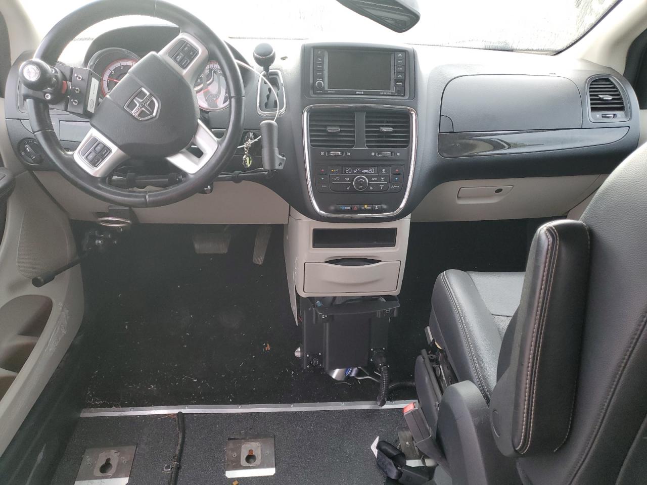 2020 Dodge Grand Caravan Crew VIN: 2C4RDGDGXLR186345 Lot: 81070795