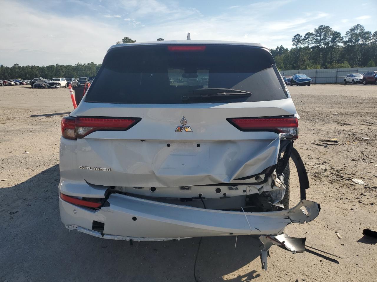 2024 Mitsubishi Outlander Se VIN: JA4J3VA81RZ028390 Lot: 70462035