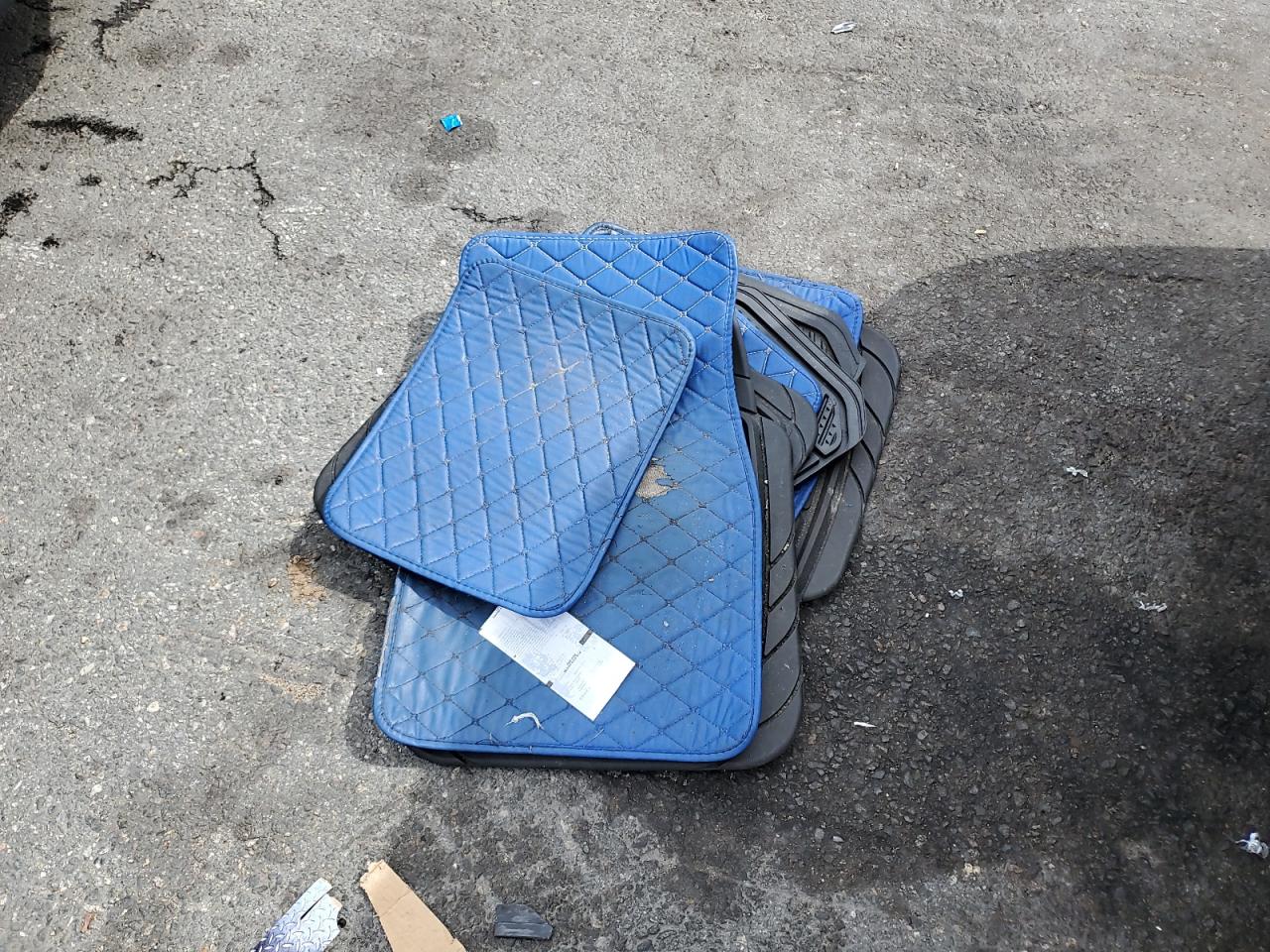 2012 Kia Sorento Base VIN: 5XYKTDA2XCG199810 Lot: 68810105