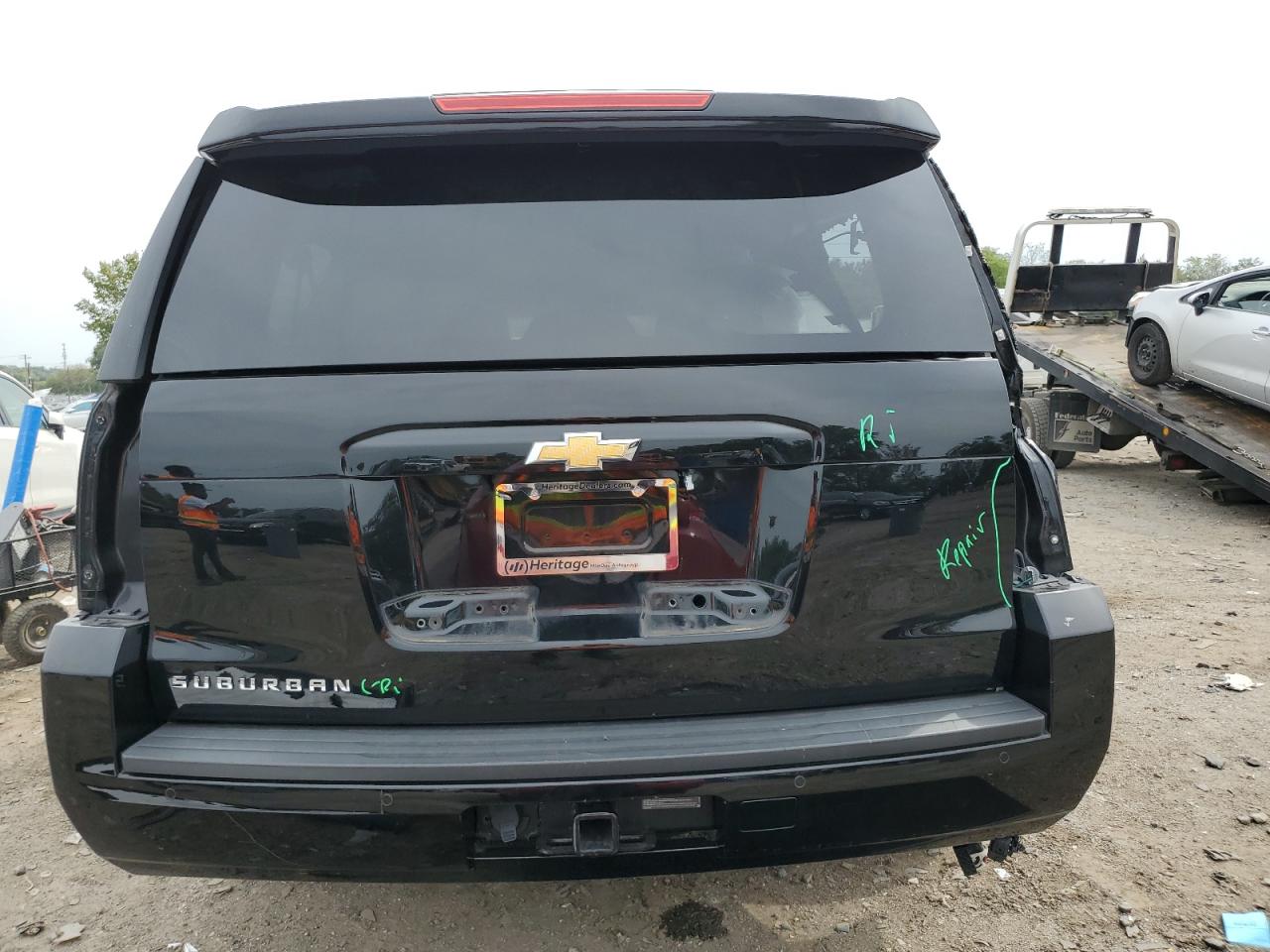 2019 Chevrolet Suburban K1500 Lt VIN: 1GNSKHKC8KR335859 Lot: 84557985