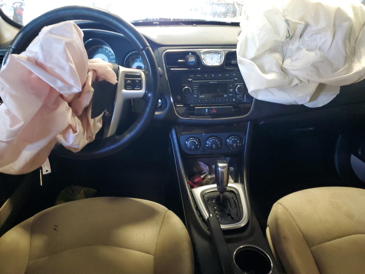 2011 Chrysler 200 Touring VIN: 1C3BC1FB6BN531020 Lot: 81710995