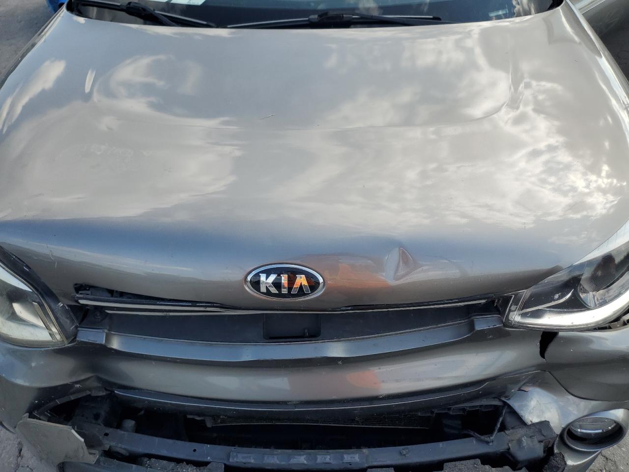 2019 Kia Soul + VIN: KNDJP3A54K7015123 Lot: 72029185