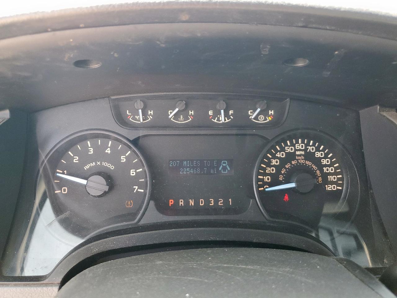 2011 Ford F150 VIN: 1FTMF1CM1BKD38762 Lot: 80412245