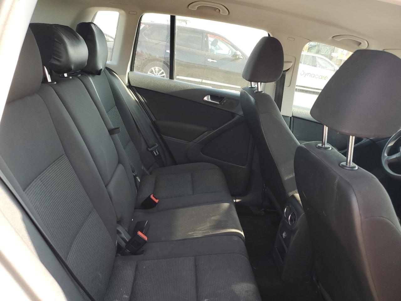2017 Volkswagen Tiguan Trendline VIN: WVGHV7AXXHK039764 Lot: 72050545