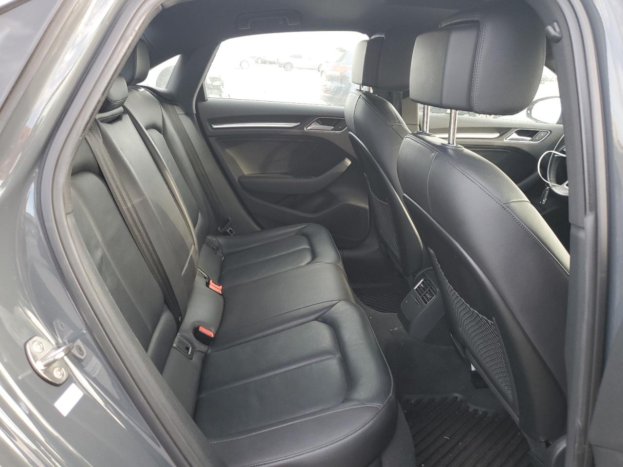 2017 Audi A3 Premium Plus VIN: WAUGUGFF3H1038381 Lot: 81203395