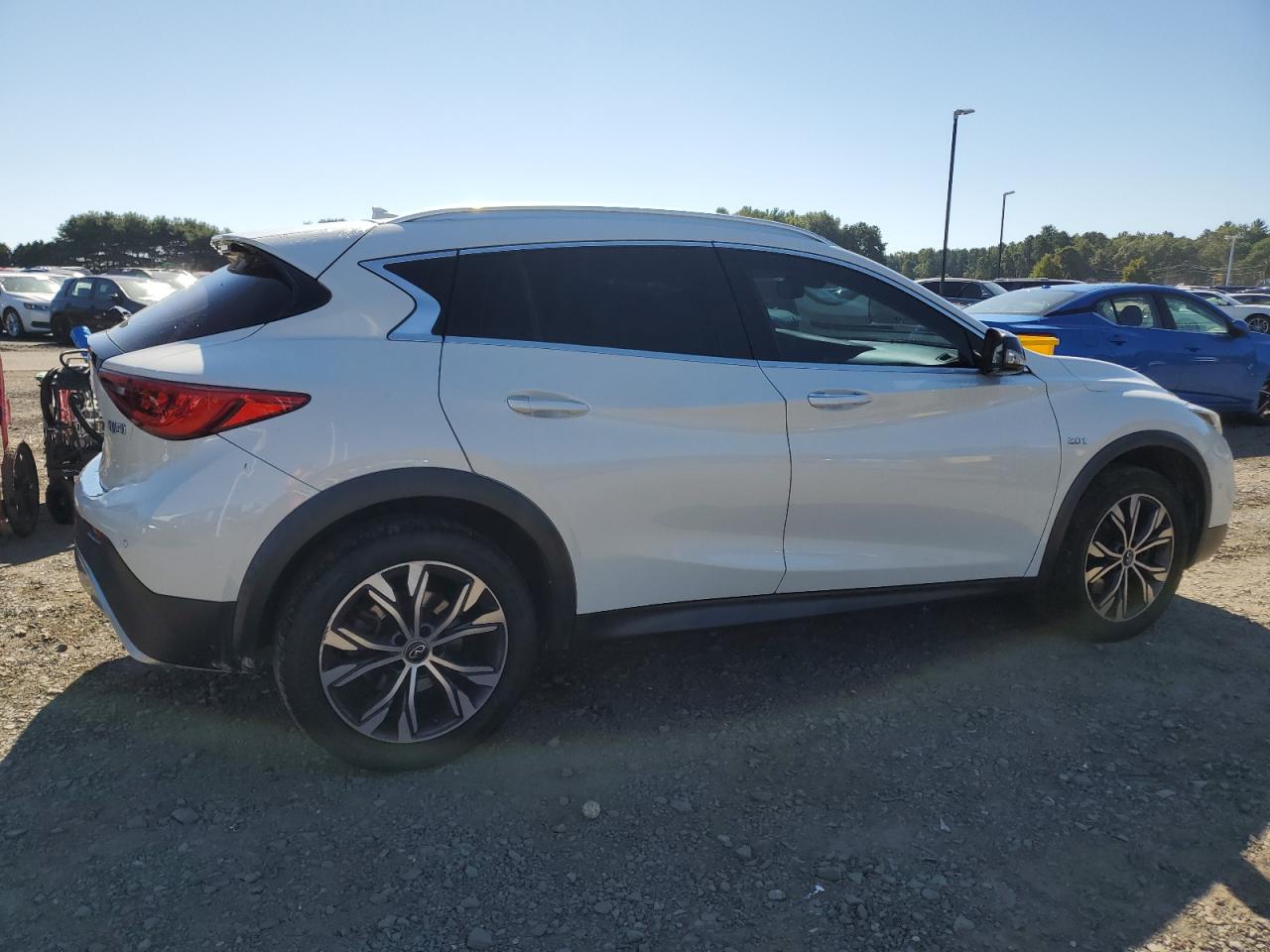QX30 QX30