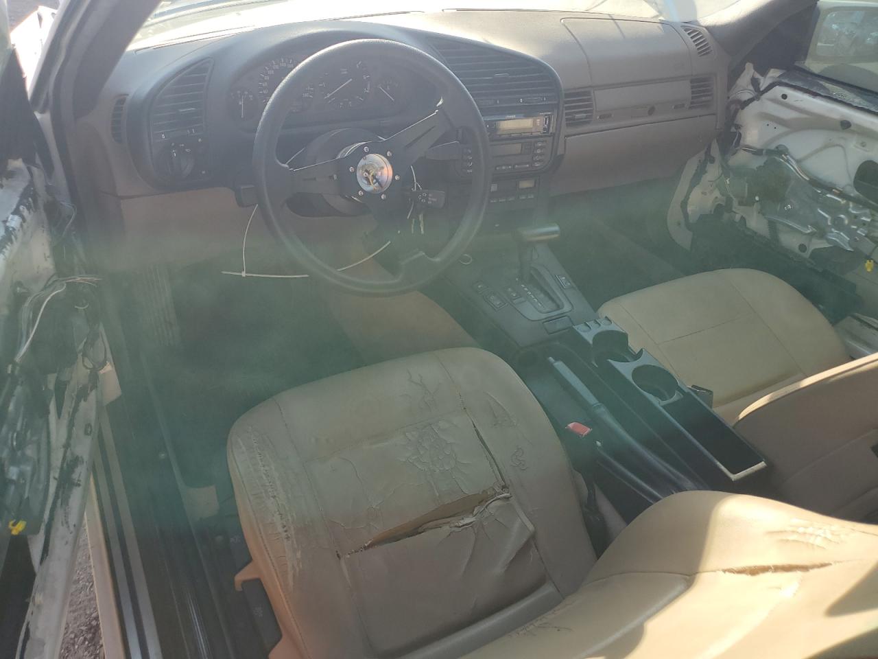 1996 BMW 318 Is Automatic VIN: WBABE8321TEY30951 Lot: 81781085