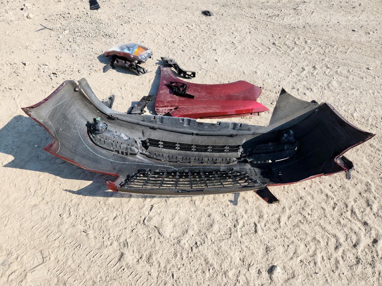 2015 Chrysler Town & Country Touring VIN: 2C4RC1BG8FR618454 Lot: 81450415