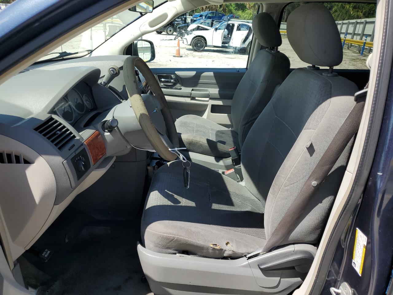 2008 Chrysler Town & Country Lx VIN: 2A8HR44H18R743471 Lot: 81241205