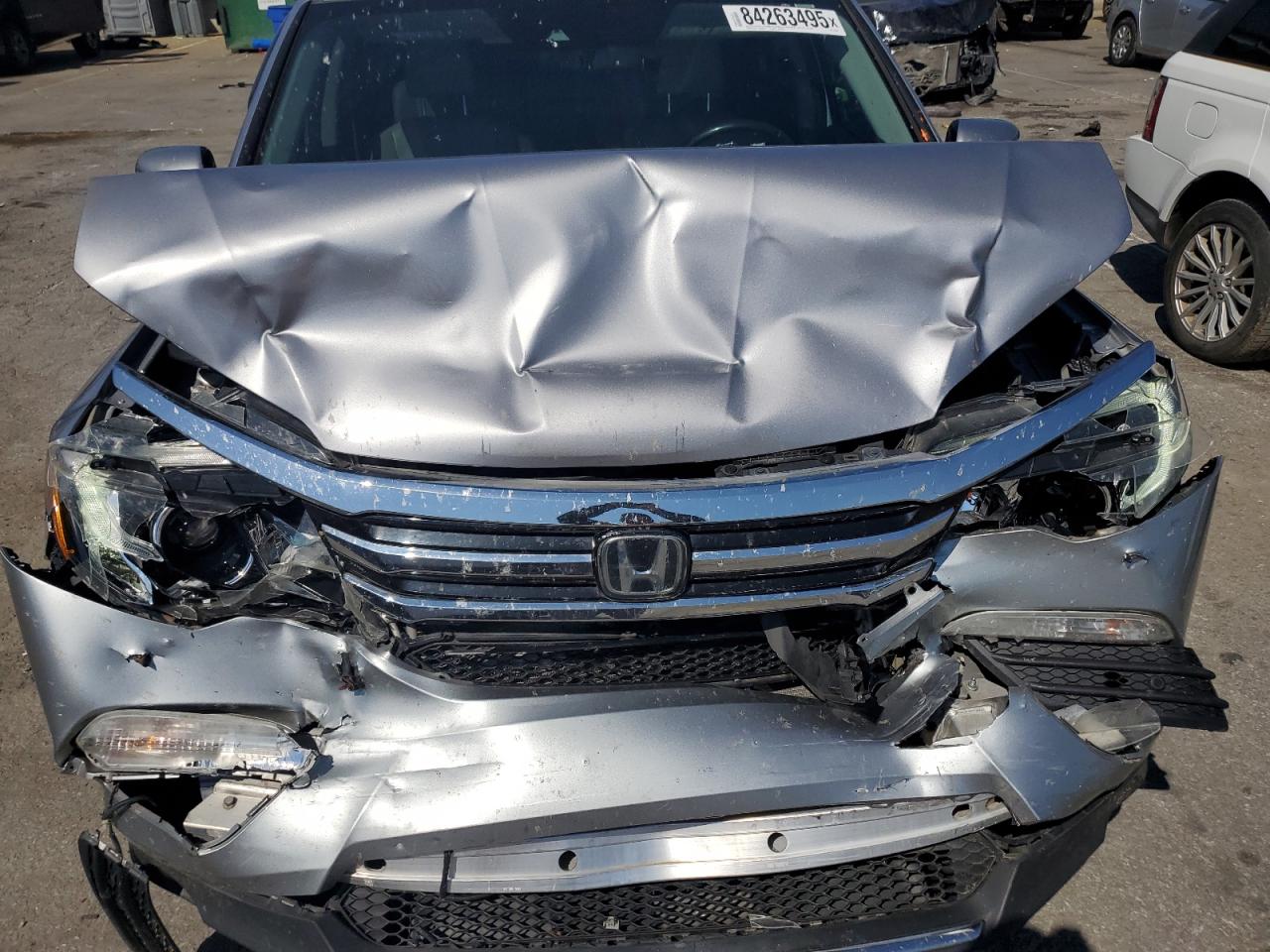 2018 Honda Pilot Touring VIN: 5FNYF6H95JB045963 Lot: 84263495