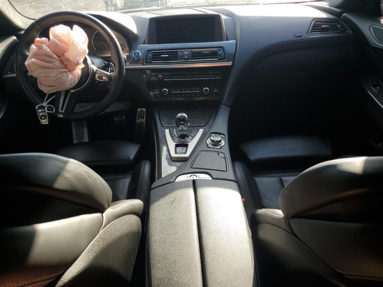 Фото: WBSLX9C57ED160454