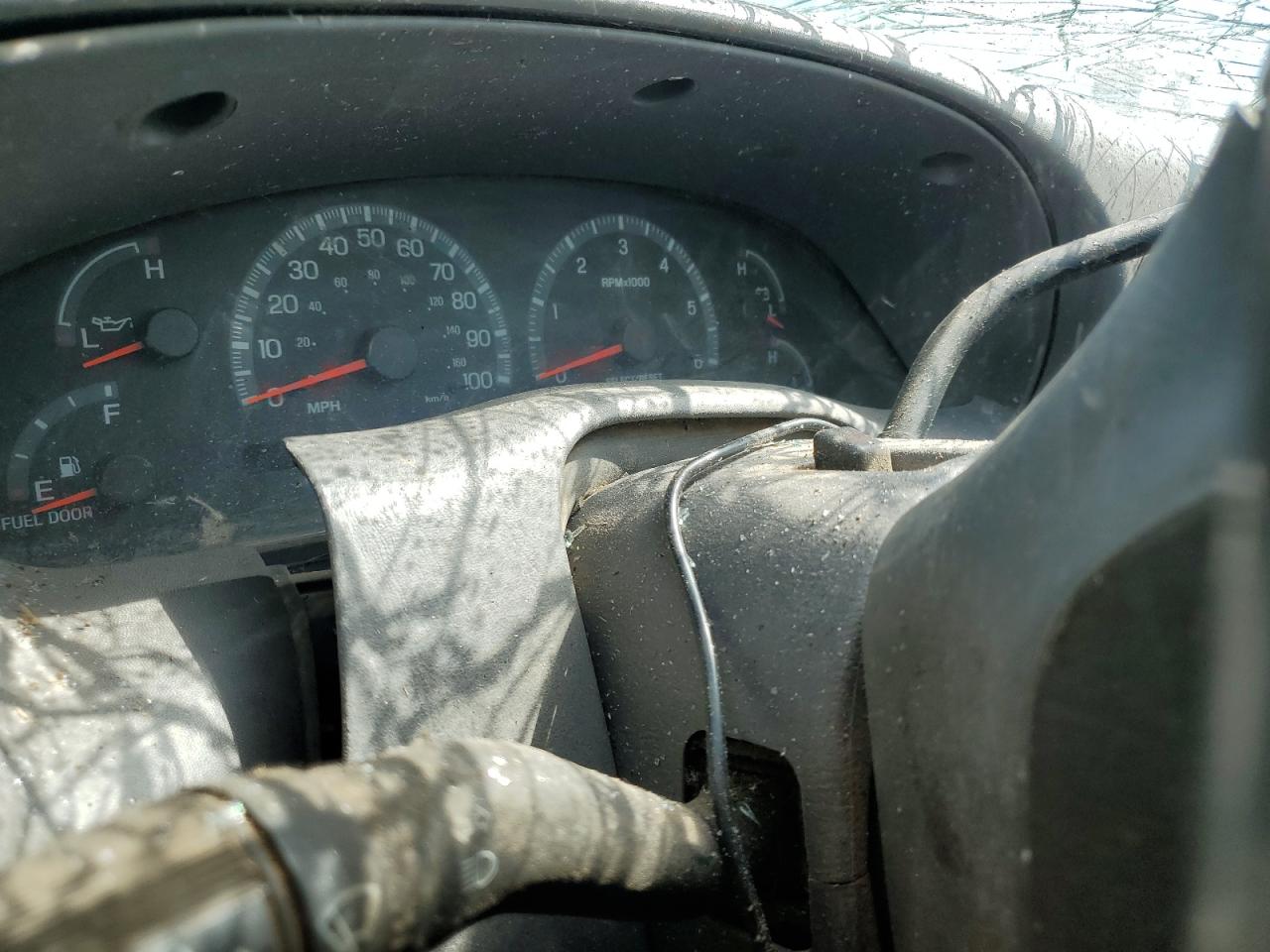 2001 Ford F150 VIN: 2FTRX18LX1CA82708 Lot: 84410145