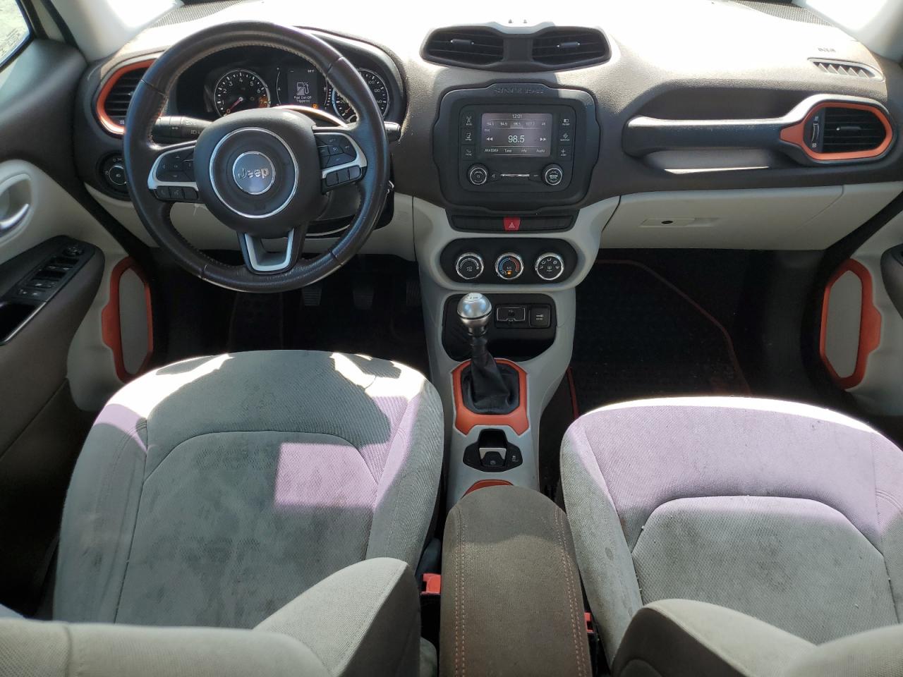 2015 Jeep Renegade Latitude VIN: ZACCJABH0FPB63792 Lot: 70278055