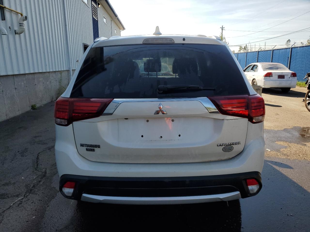 2018 Mitsubishi Outlander Es VIN: JA4AZ2A32JZ619074 Lot: 80610365