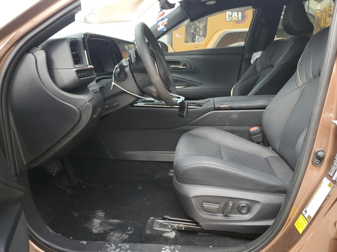 2025 Toyota Crown Signia Xle VIN: JTDACAAJ4S3013912 Lot: 84283515