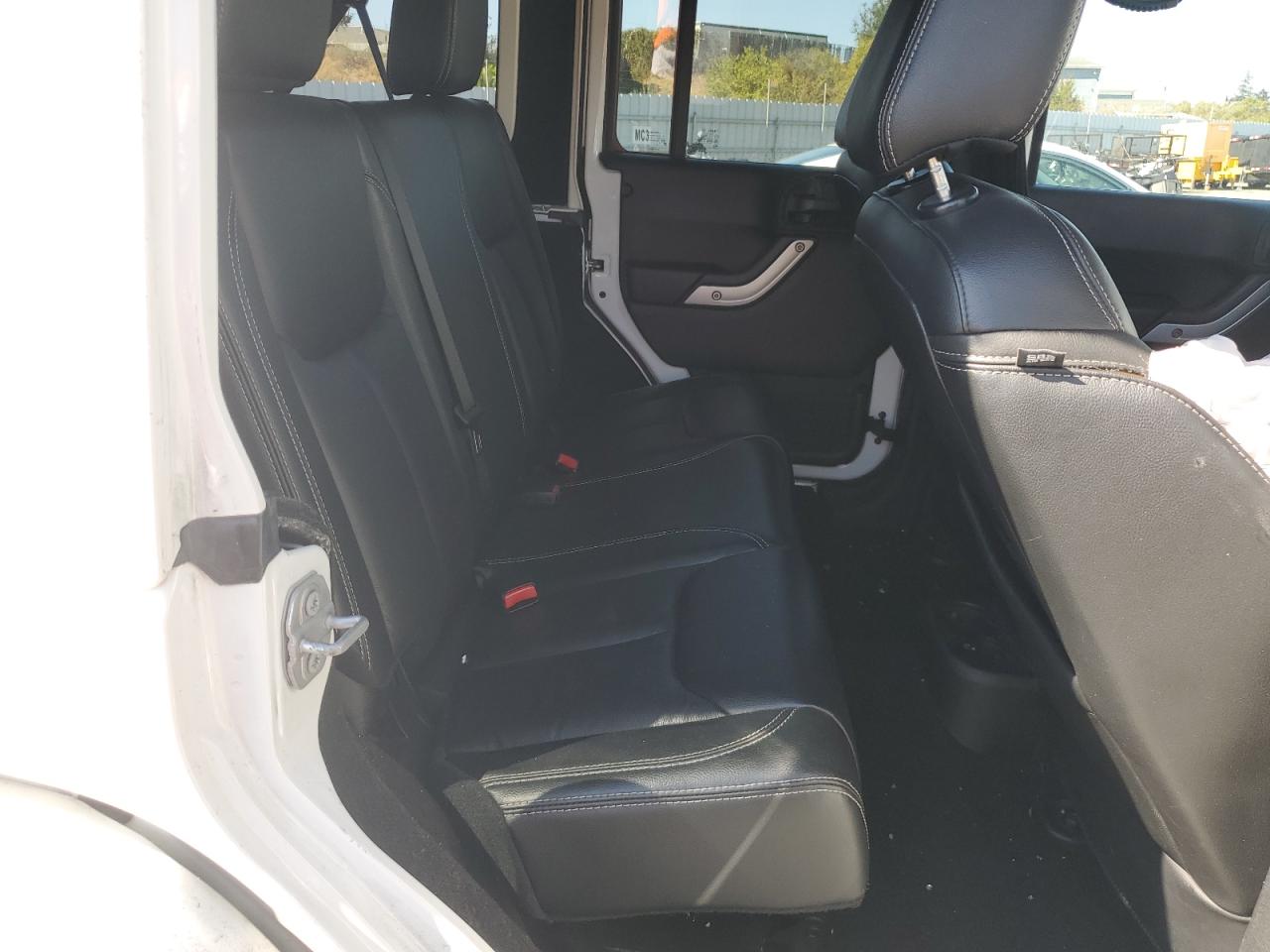 2017 Jeep Wrangler Unlimited Sahara VIN: 1C4HJWEG5HL588383 Lot: 81799555