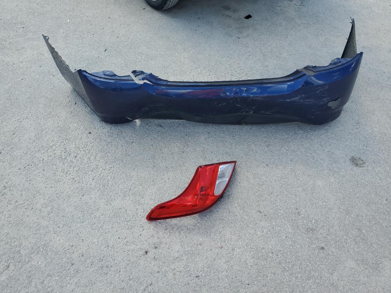 2018 Nissan Versa S VIN: 3N1CN7AP6JL885279 Lot: 81747865